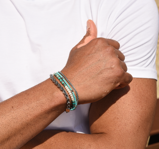 Bijou tribal pour homme avec pierre turquoise naturelle