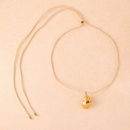 Collier coquillage doré ajustable, inspiration plage et été, style naturel chic
